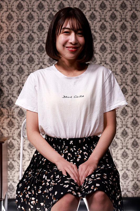 「春乃るる・若葉結希・湊波流の美尻フェチ作品！濃厚キス・接吻で魅せる極上ヒップの誘惑」のサンプル画像15枚目