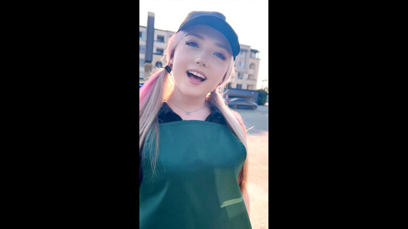 「【素人ナンパ】巨乳カフェ店員がコスプレ撮影で感じまくり!白人系美女の白肌むっちりボディに興奮」のサンプル画像2枚目