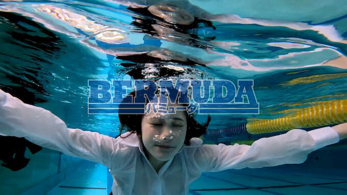 「天馬ゆい×小野寺舞のOLレズビアン！ビジネススーツ姿で濃厚キス＆パンチラに興奮」のサンプル画像2枚目