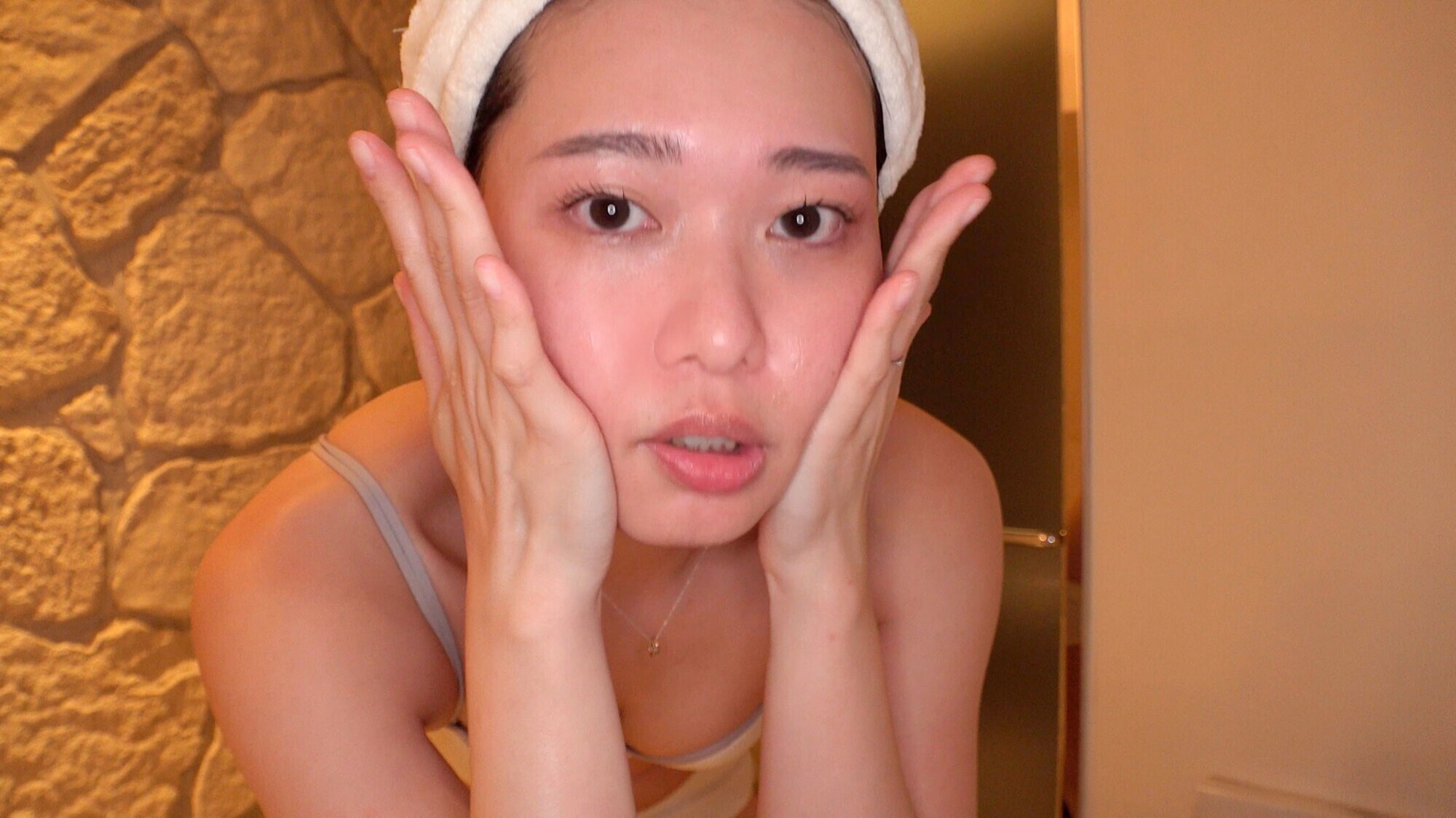 「キレイなお姉さんはセルフイラマが大好き。既婚者セフレ三池小春と喉奥ごっくん精飲デート」のサンプル画像13枚目