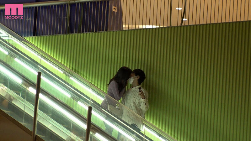 「神宮寺ナオが魅せる寝取られNTR！巨乳痴女の淫語囁き誘惑で中出し三昧の密着デート」のサンプル画像3枚目