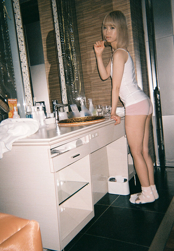 「希咲那奈のラブホデートでハメ撮り体験！フェラ＆ごっくん濃厚プレイ完全収録」のサンプル画像2枚目