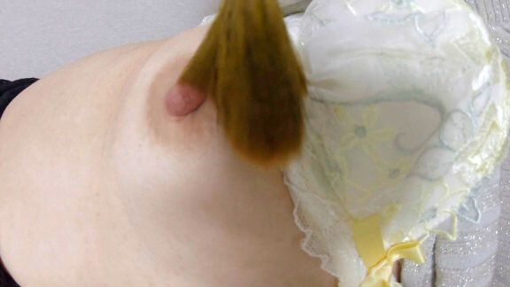 「【素人】渋谷在住まいちゃんに電マ＆くすぐり責め！恥ずかしい姿でアクメ我慢チャレンジ」のサンプル画像6枚目