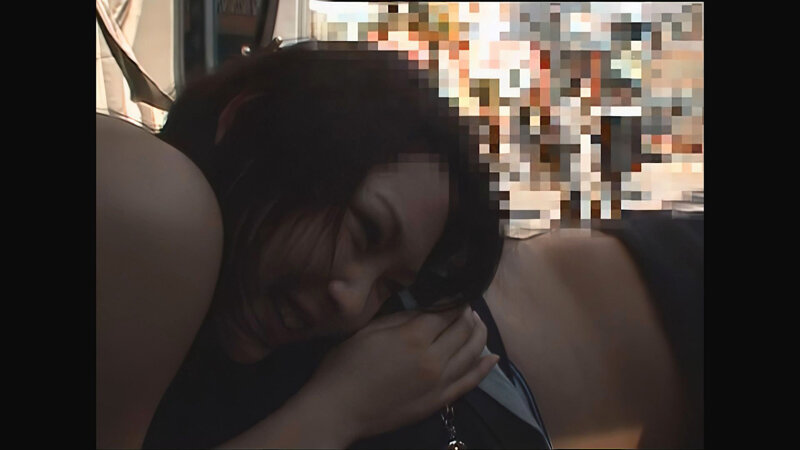 「渡瀬晶が東京で野外露出に挑戦!羞恥プレイ満載のドキドキ大胆シーン集」のサンプル画像8枚目