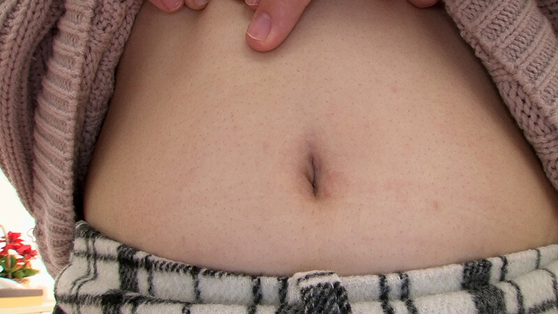 「【素人】女子13人のへそ観察レポート|フェチ好き必見のへそ穴じっくり鑑賞映像」のサンプル画像6枚目