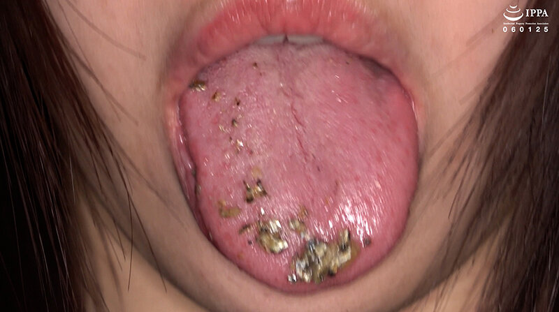 「【甘井くるみ】口内観察・歯・のどちんこ接写＆咀嚼プレイ【フェチ動画】貴重映像で魅せる巨大女の世界」のサンプル画像9枚目