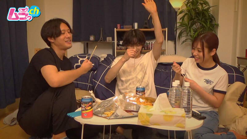 「有栖舞衣が王様ゲームで流されるギャル女子大生!美乳素人の盗撮・のぞき映像」のサンプル画像20枚目