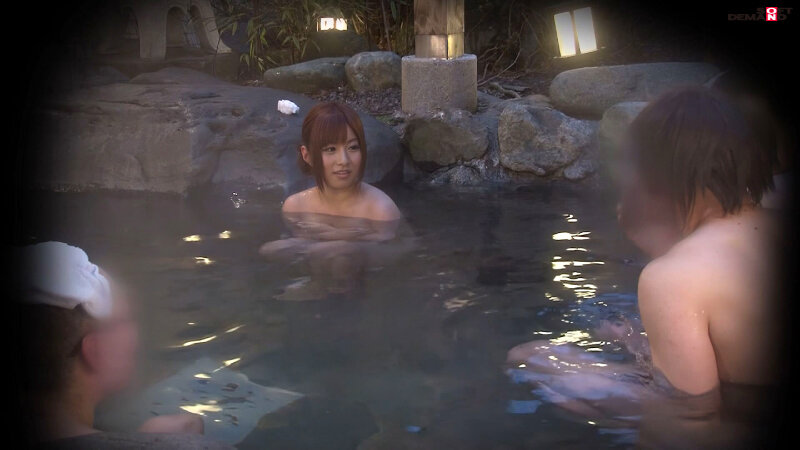 「【成瀬心美】男湯で羞恥プレイ！乱交＆潮吹きで魅せる過激ハプニング企画【素人ドッキリ系】」のサンプル画像9枚目