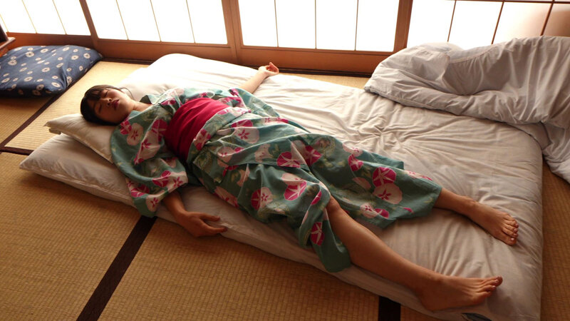 「【素人】浴衣美女が白目アヘ顔で連続アクメ！和服姿で中出しされる盗撮風プライベート映像」のサムネイル
