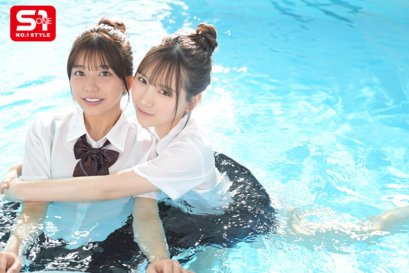 「川越にこ・三田真鈴が制服姿で3Pフェラ！美少女女子校生と過ごす背徳の夏期講習サボり体験」のサンプル画像2枚目