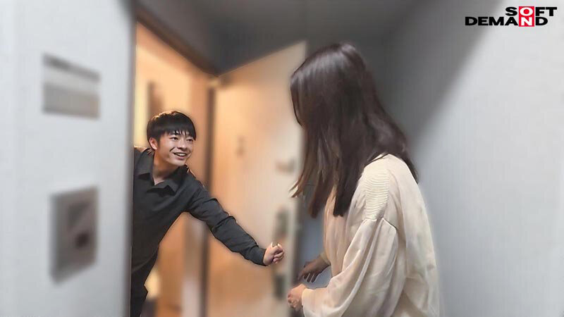 「栗原早苗が童貞を筆おろし！スレンダー長身人妻の禁断不倫セックスで成長する物語」のサンプル画像14枚目