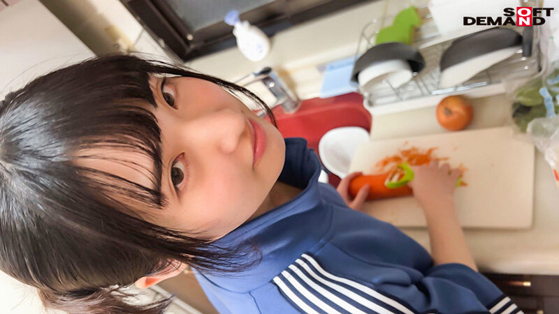 「久我まどか 制服女子校生がフェラ&ごっくん初体験 スレンダー美少女と先生の秘密の関係」のサンプル画像6枚目