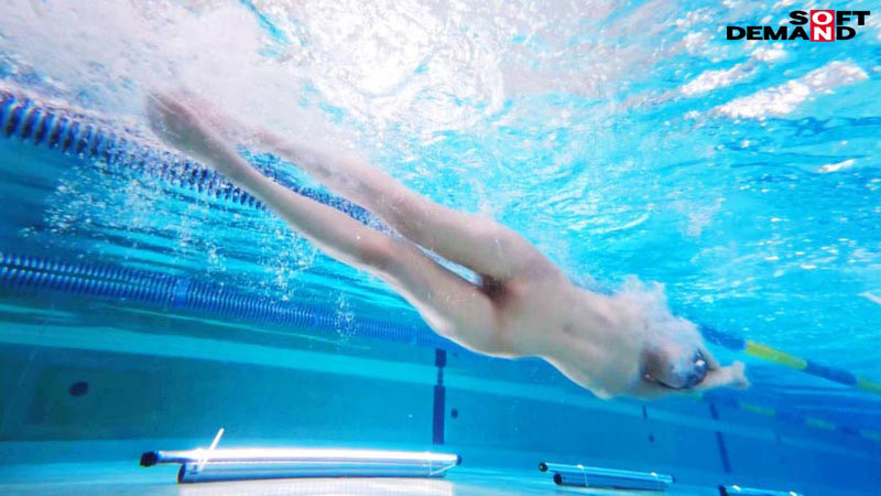 「葛西いつきAVデビュー作品|競泳選手が魅せる全裸水泳プレイ【女優動画】」のサンプル画像4枚目