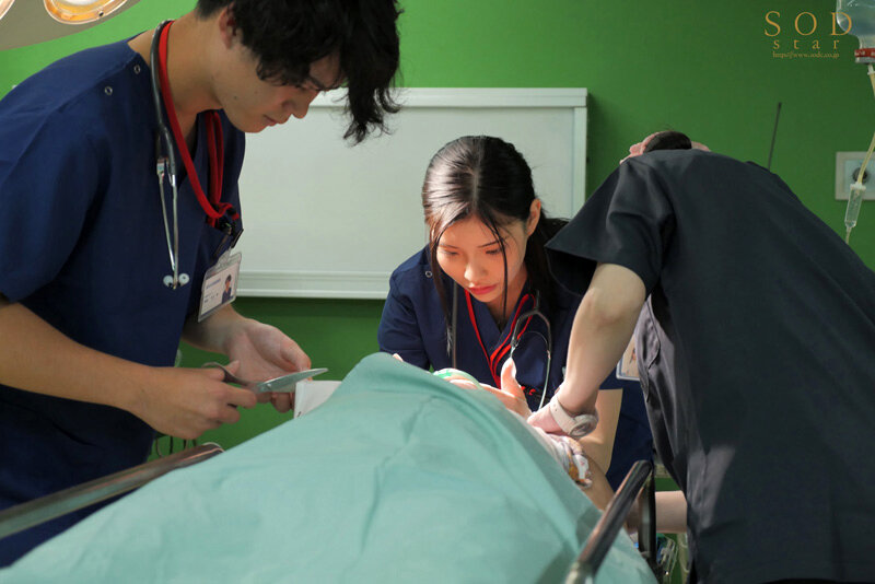 「巨乳女医・神木麗が患者に中出しされる禁断の院内プレイ｜衝撃の展開」のサンプル画像2枚目