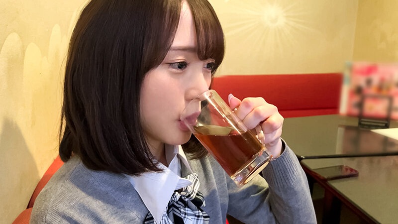 「白石もも・新垣うみら美少女4人のコスプレハメ撮り中出し映像｜スレンダー美女の本気セックス」のサンプル画像3枚目