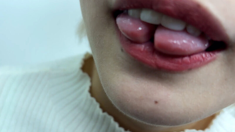 「【素人ナンパ】美人お姉さん美容部員がM男に濃厚キス・接吻を許す衝撃映像」のサンプル画像6枚目