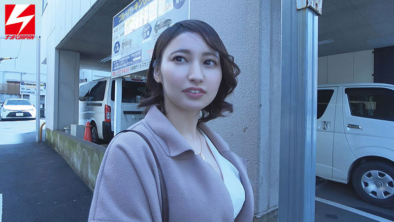 「【素人人妻】美乳の専業主婦とマッチングアプリで出会い3P中出しハメ撮り体験」のサンプル画像1枚目
