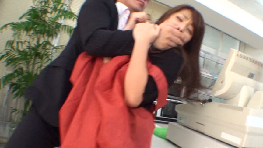 「【熟女】欲望のままに乱れる人妻たち30人の濃厚プレイ8時間【完全保存版】」のサンプル画像1枚目