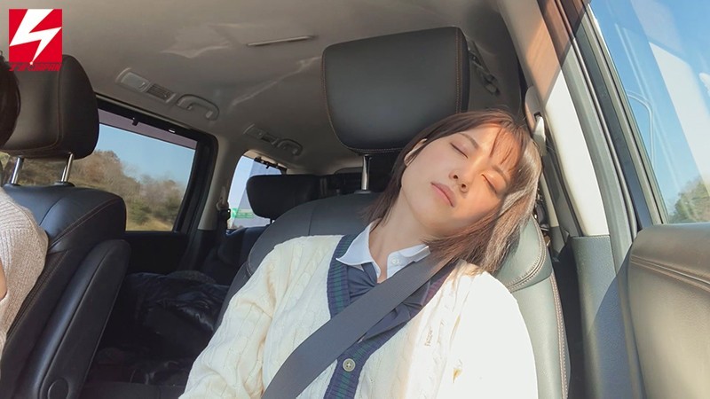 「【美少女】制服女子との濃厚キス＆中出し6発！野外デートからホテルで激しいフェラご奉仕」のサンプル画像10枚目