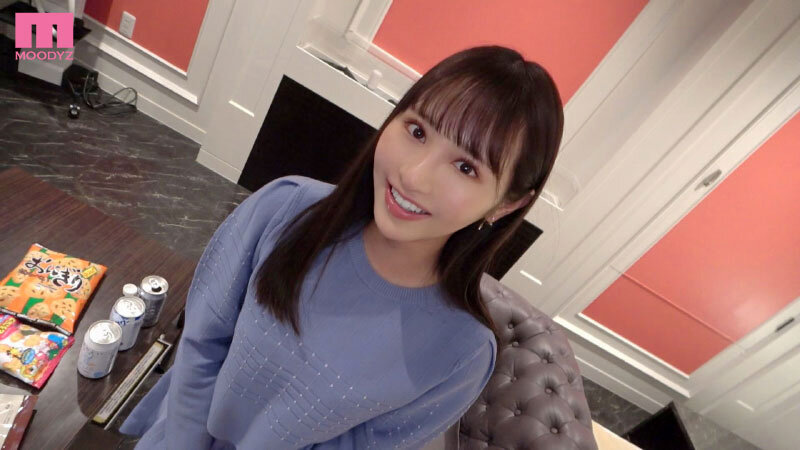 「美少女・小野六花が逆ナンで騎乗位披露!スレンダー美乳ボディの大阪凱旋SEX旅行」のサンプル画像8枚目