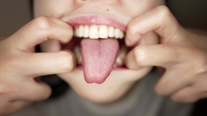 「【横山夏希】素人お姉さんをナンパ！変態リクエストに応える個人撮影プレイ」のサンプル画像14枚目