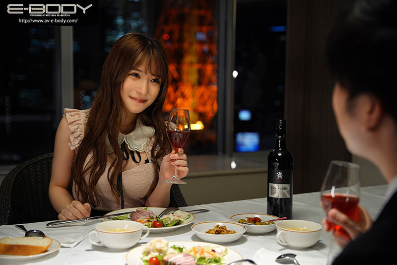 「佐藤しお 巨乳スレンダー美少女との濃厚中出しセックス|人気ラウンジ嬢JDとお泊りデート」のサンプル画像2枚目