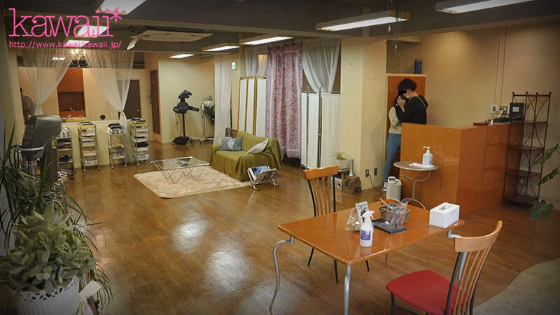 「素人女子大生みなみ20歳のハメ撮り映像｜巨尻美容師アルバイトの隙だらけプライベート」のサンプル画像4枚目