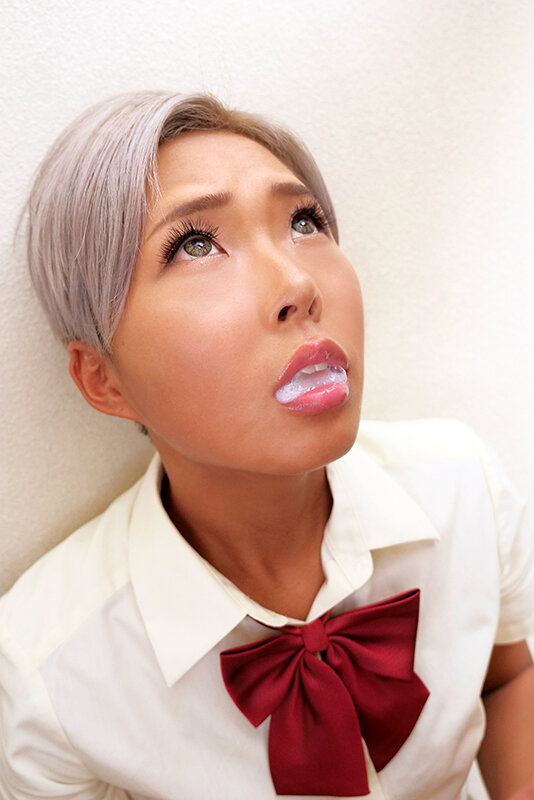 「NATSUKA 女子校生コスプレで中出し3P体験！過激な複数プレイに挑戦する美少女の本気映像」のサンプル画像3枚目