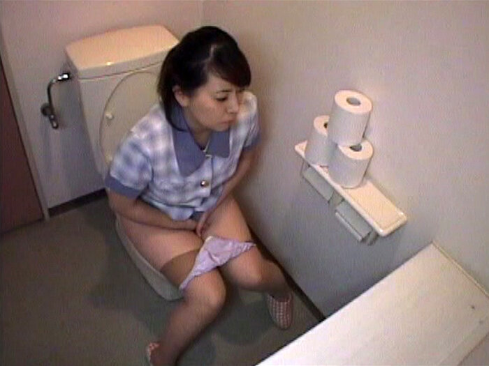 「【素人盗撮】いつでもどこでもオナニー姿をのぞき見!興奮の4時間スペシャル映像集」のサンプル画像3枚目