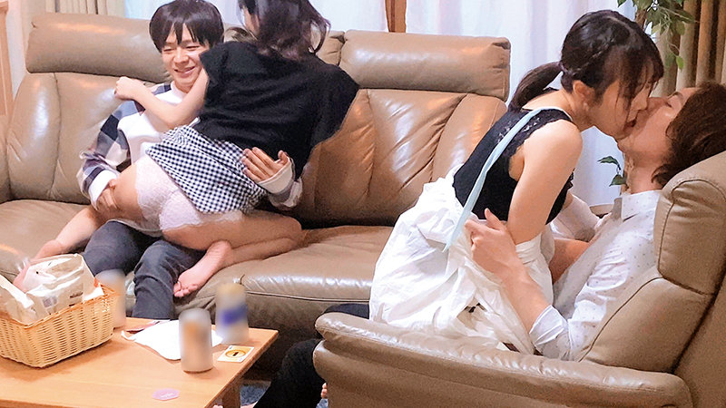 「【素人JD】美少女女子大生2人組が乱交合コンで中出しハメ撮り!本能むき出しの激しいプレイ」のサンプル画像6枚目