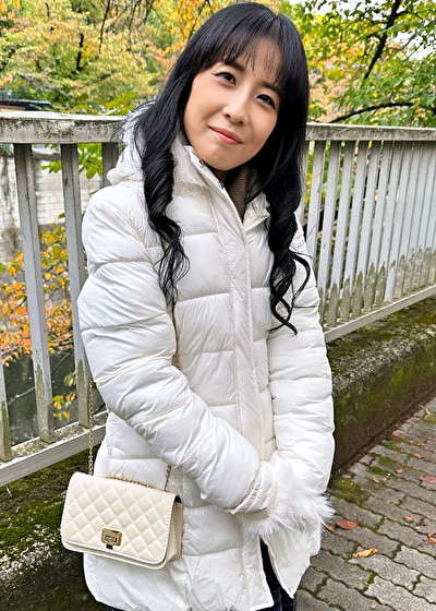 「≪熟女夢遊秒002≫欲求不満ママ活お母さん。閉経したおばさんは何度生でヤってもノーリスクだから、勝手に生中しまくっても合法って本当ですか？」のサムネイル
