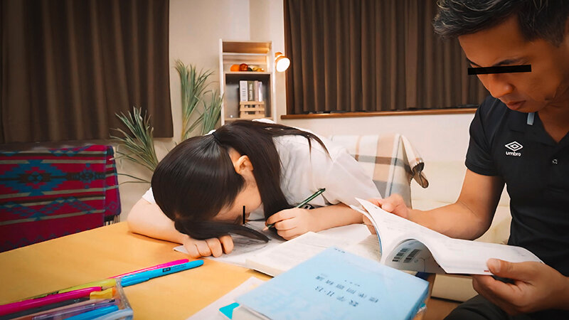 「【パイパン美乳】家庭教師が教え子に中出し&潮吹きさせる禁断の寝取り映像」のサンプル画像13枚目