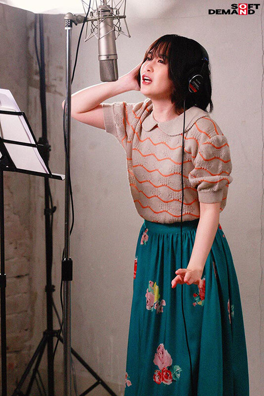 「門倉すず 素人アイドルが喉奥トレーニングでフェラ&イラマチオ披露する衝撃映像」のサンプル画像2枚目