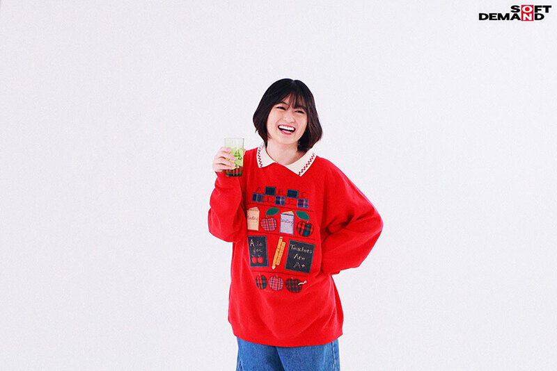 「門倉すず 素人アイドルが喉奥トレーニングでフェラ&イラマチオ披露する衝撃映像」のサンプル画像5枚目