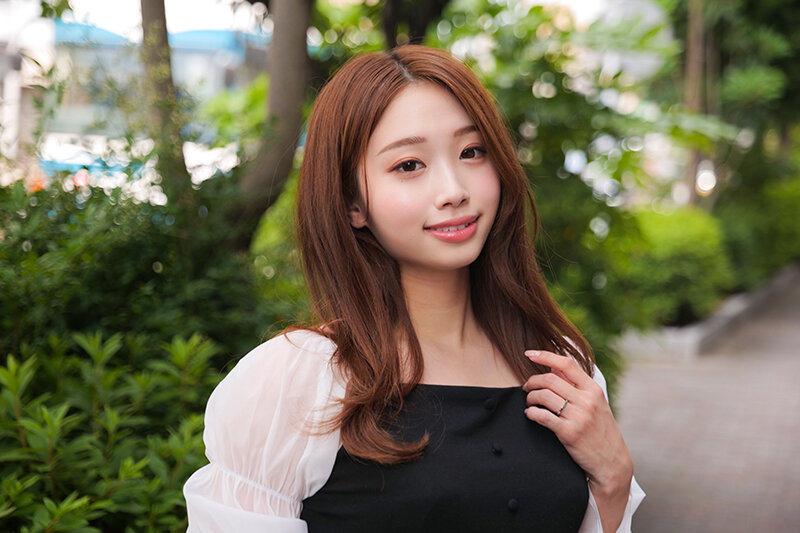 「【素人人妻】巨乳美乳の欲求不満奥様が童貞君に騎乗位で中出し筆おろし♪ナンパ企画」のサンプル画像1枚目