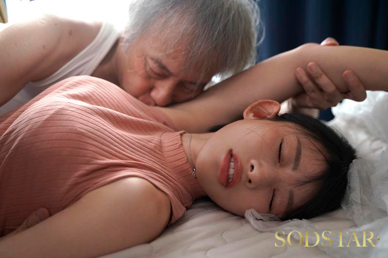 「新婚1年目の人妻が絶倫キモ親父に逆恨みされて…監●中出し 宮島めい」のサンプル画像1枚目