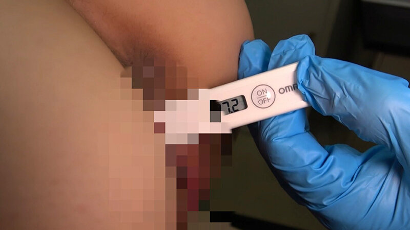 「【素人人妻】産婦人科で羞恥プレイ＆中出しされる美人主婦5名の禁断映像」のサンプル画像1枚目