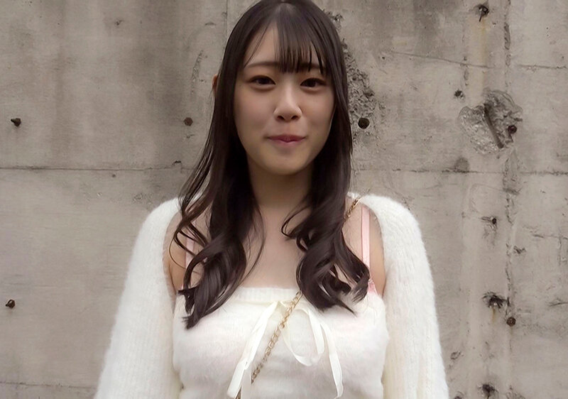 「白石なぎさ 巨乳×巨尻のマシュマロボディとハメ撮り中出し！癒し系美女とお泊まりプライベート映像」のサムネイル