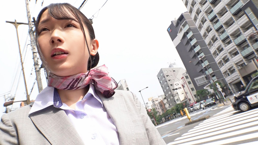 「宮西ひかる 黒パンストCA美脚足コキ対決！リモコンローター責めで悶絶する美人キャビンアテンダント」のサンプル画像10枚目