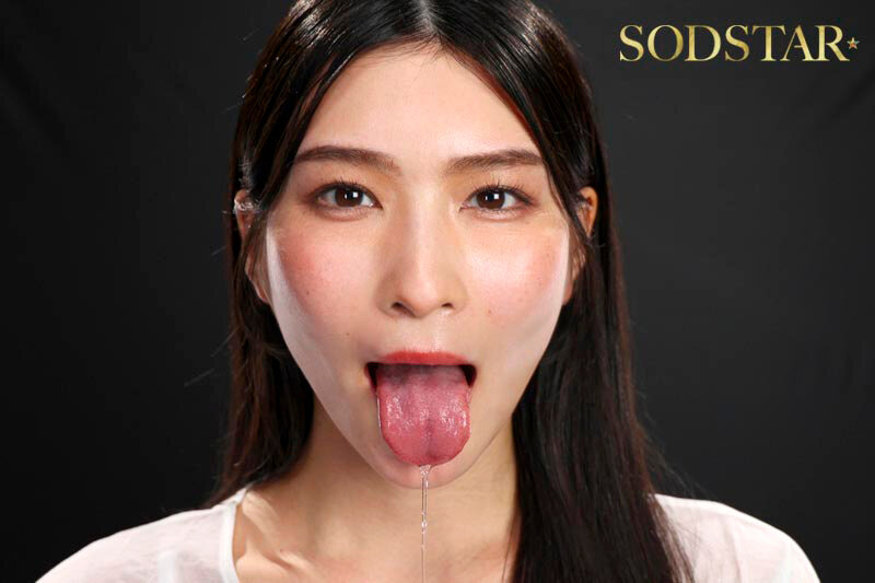 「本庄鈴のスレンダーボディが汗だく潮吹きで乱れる!体液まみれの絶頂プレイ」のサンプル画像4枚目