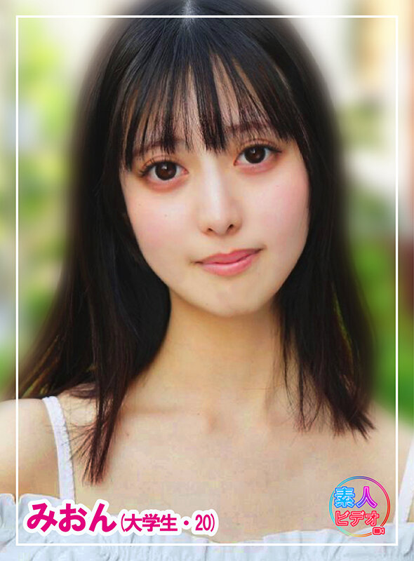 「素人女子大生4人の水着姿で美乳披露！アイドル級美女たちの潮吹き初体験映像を完全公開」のサムネイル