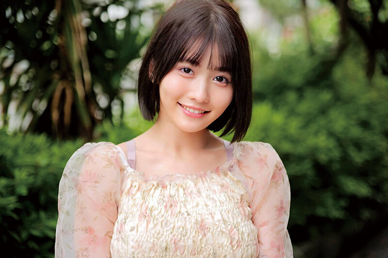 「【素人人妻】巨乳奥様が童貞君に騎乗位で筆おろし中出し！混浴ナンパで発情した美乳妻の極楽体験」のサンプル画像1枚目