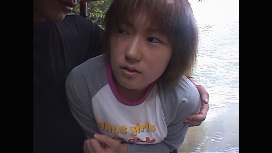 「笠木忍の露出プレイ動画|野外で魅せる大胆パフォーマンス【AIリマスター高画質】」のサンプル画像3枚目