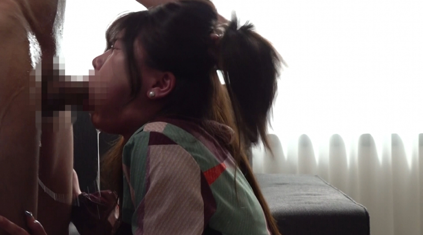 「【素人】イラマチオで喉奥発射＆精飲する従順美女の口内奉仕プレイ動画」のサンプル画像4枚目