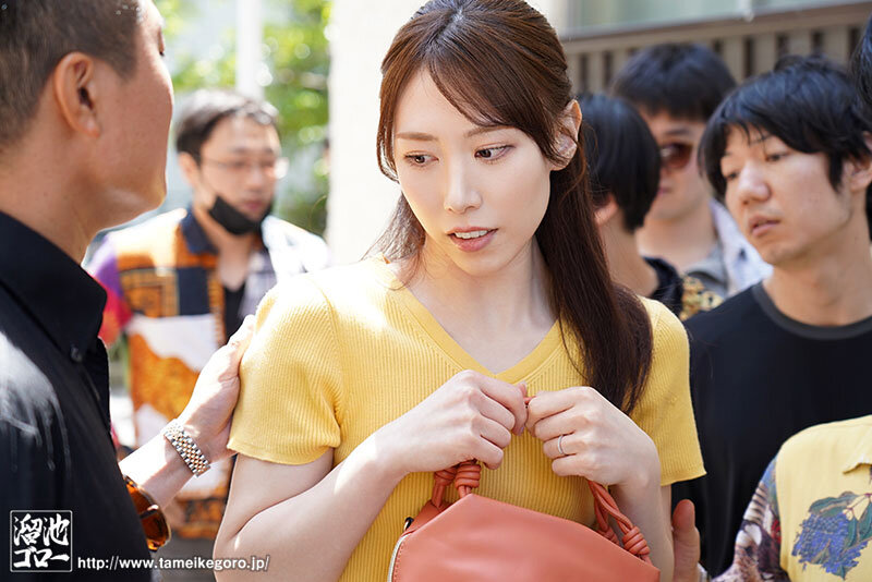 「相葉美沙子｜人妻熟女が3P・4Pでぶっかけ50発！元嫁への執念の寝取り調教」のサンプル画像1枚目