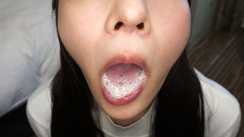 「【素人】巨乳美女10人のフェラ&イラマチオが凄すぎる!ごっくんまでする極上奉仕テクニック集」のサンプル画像11枚目