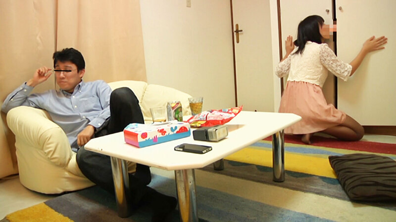 「【人妻NTR】寝取られ妻の衝撃不倫現場！バック・フェラで乱れる主婦の背徳セックス」のサンプル画像1枚目