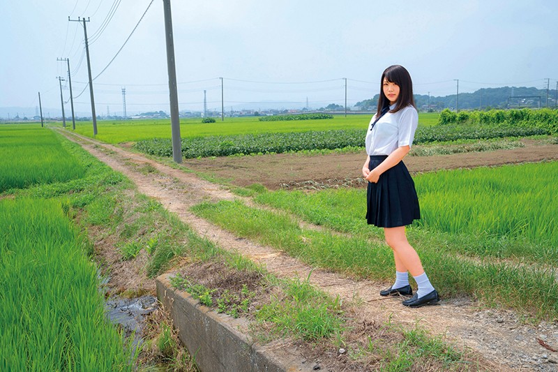 「【素人ナンパ】クラスの目立たない美少女JDを初撮り!巨乳すみっこ女子20人の恥じらいSEX4時間」のサンプル画像5枚目