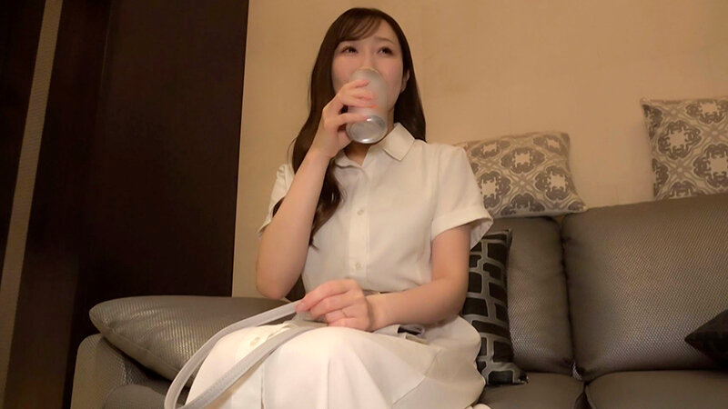 「【素人妻】35歳Eカップ巨乳人妻ゆりの生ハメ撮り中出し映像｜美少女系奥様との濃厚プレイ」のサンプル画像1枚目