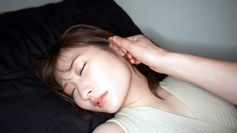 「美人OL10名が被害に！眠っている間にイタズラされる羞恥プレイ動画【夢アクメ】」のサンプル画像14枚目